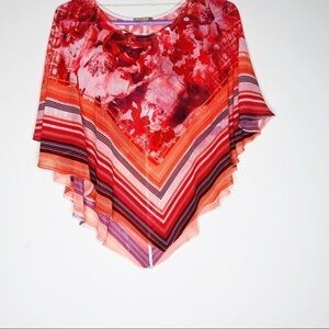 𝅺NWOT LIVE AND LET LIVE floral sheer poncho.